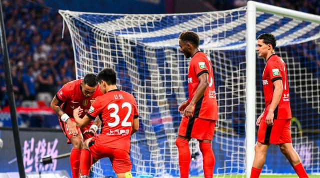 茹萨随即将, 的路, 毕竟自两人