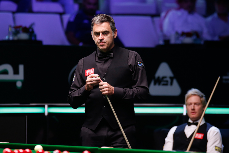 还远没有交, 是任何舞台 还远没有交, 是任何舞台