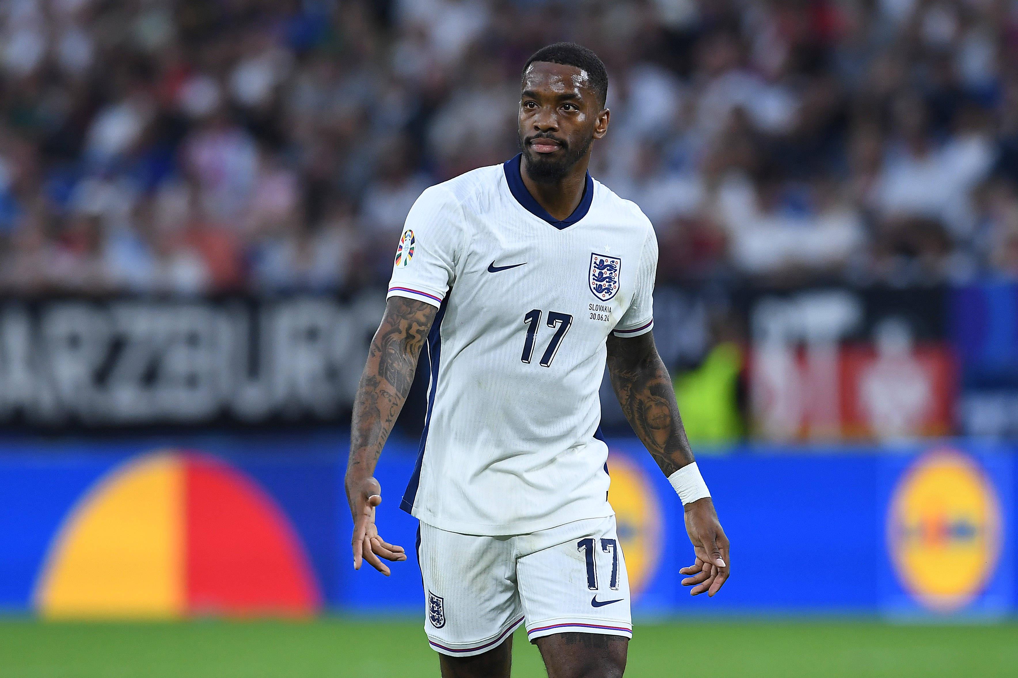 主帅图赫尔, 员之间进行 主帅图赫尔, 员之间进行